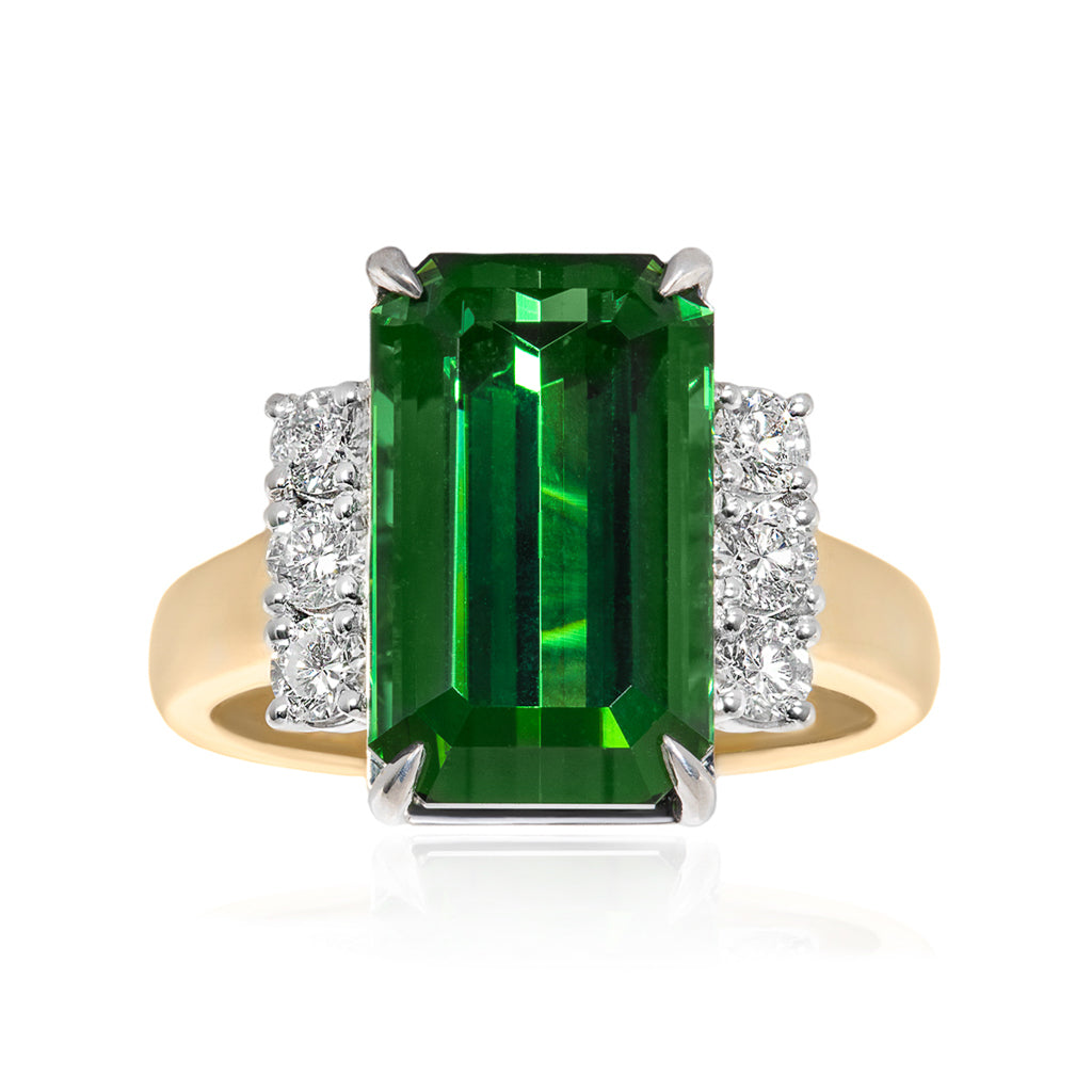 Green Tourmaline, Diamond and Emerald Ring – 18ct Yellow Gold 18ct Yellow Gold