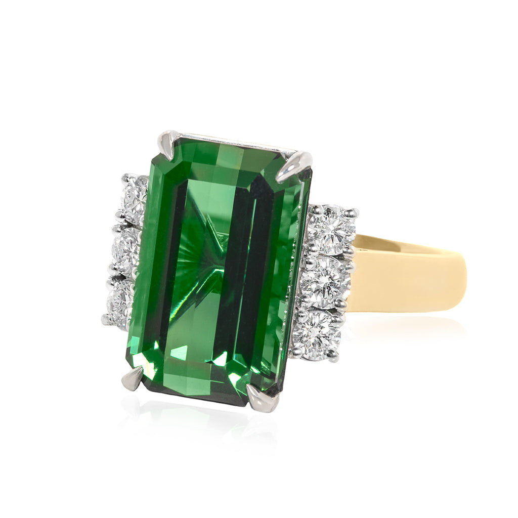 Green Tourmaline, Diamond and Emerald Ring – 18ct Yellow Gold 18ct Yellow Gold