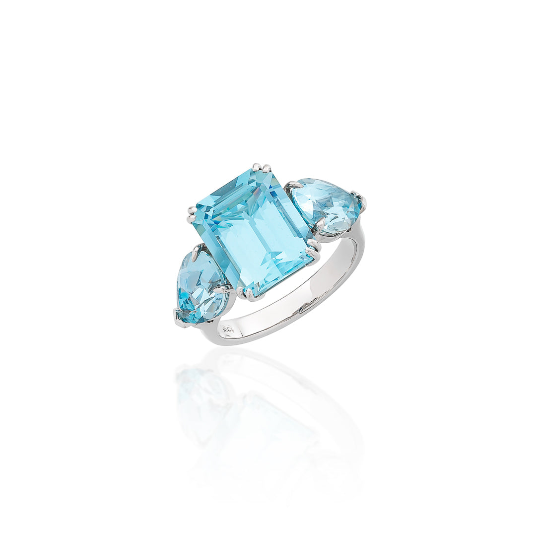 Emerald and Aquamarine – 18ct White Gold 18ct White Gold