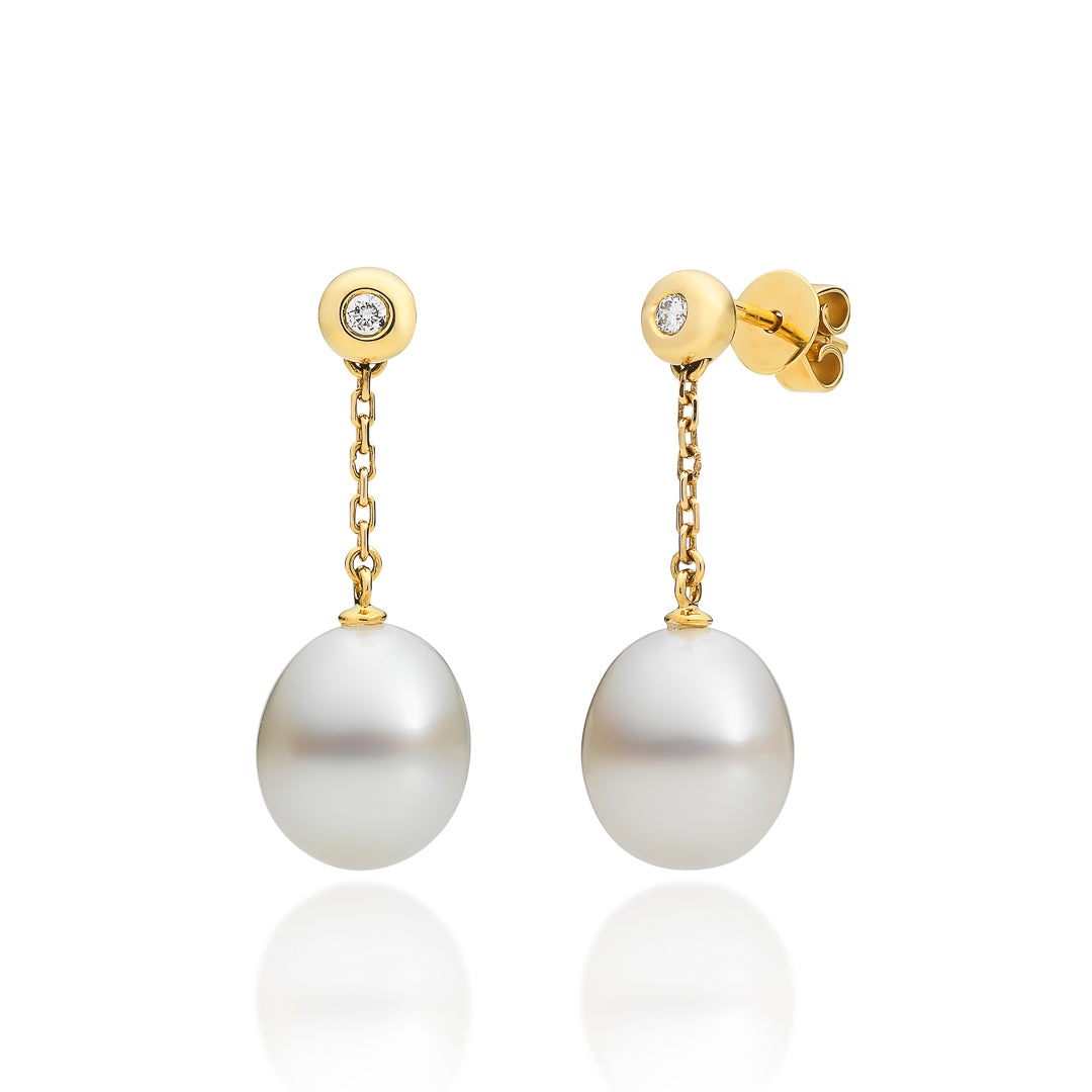 Diamond and Pearl Bezel Earrings – 18ct Yellow Gold 18ct Yellow Gold / 11mm